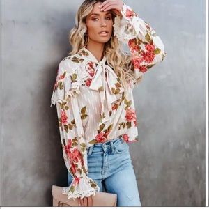 VICI NWT BLOUSE